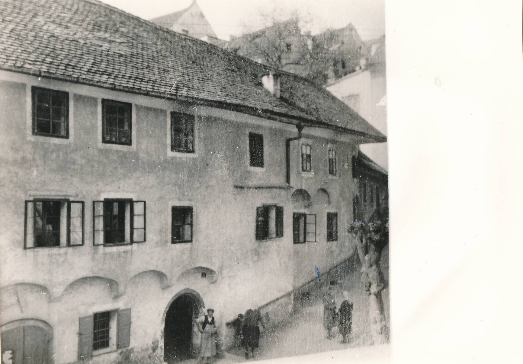 eika image